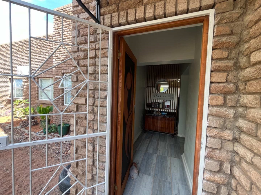 4 Bedroom Property for Sale in Keidebees Northern Cape